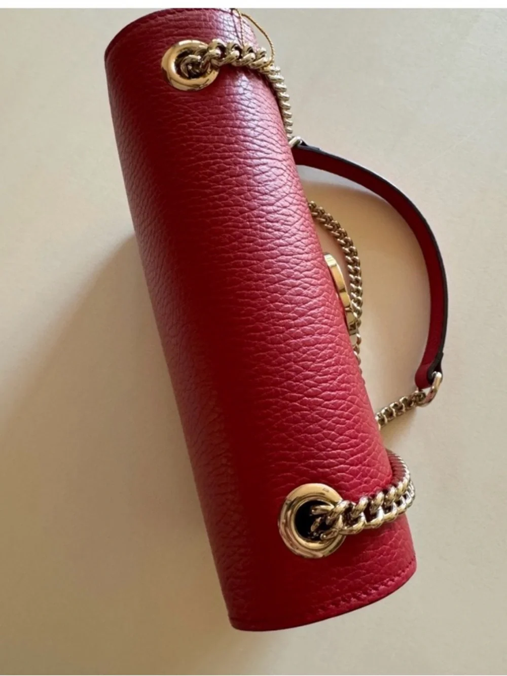 Gucci Interlocking G Small Crossbody Bag Red Grained Calfskin Leather